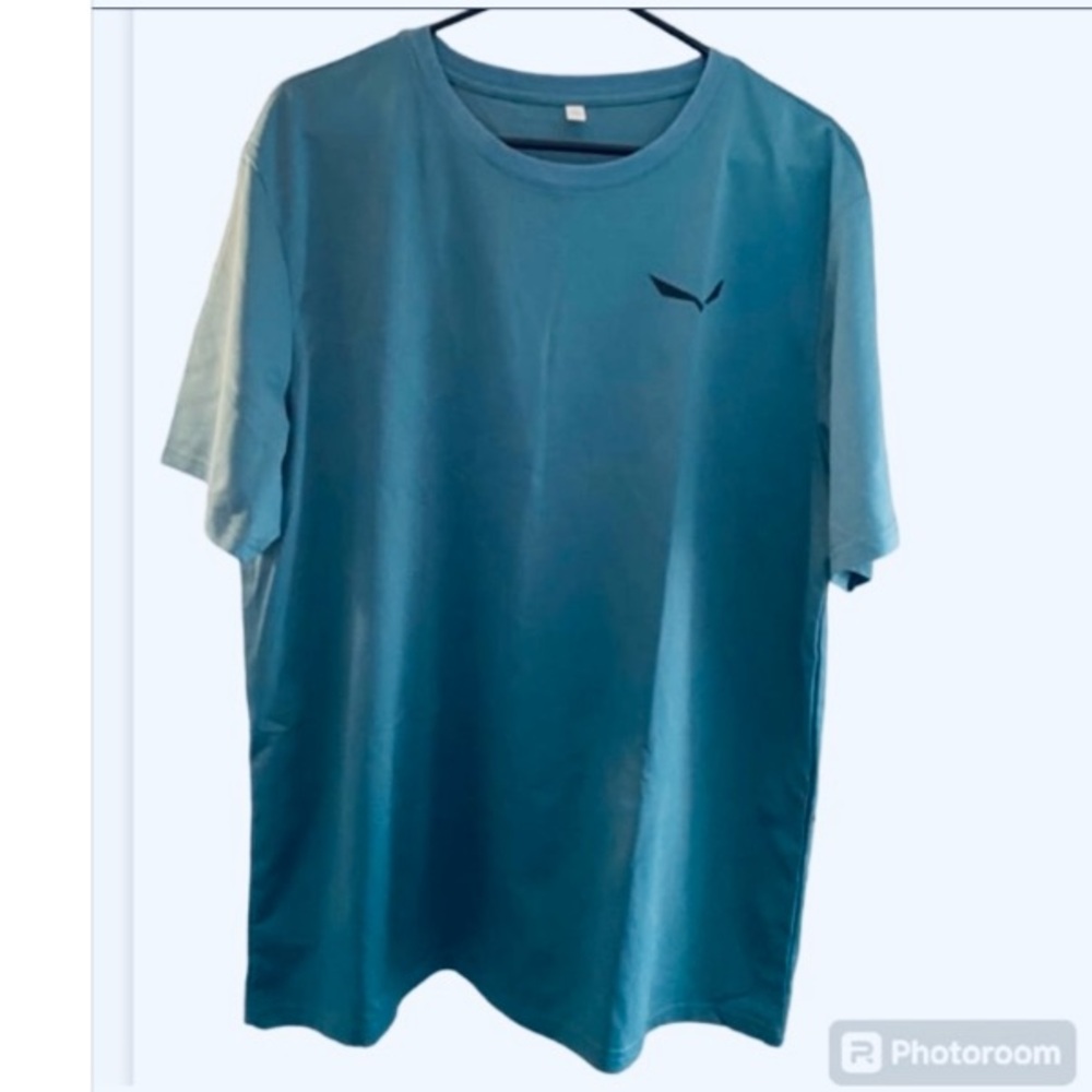 NWOT Mens XL shirt